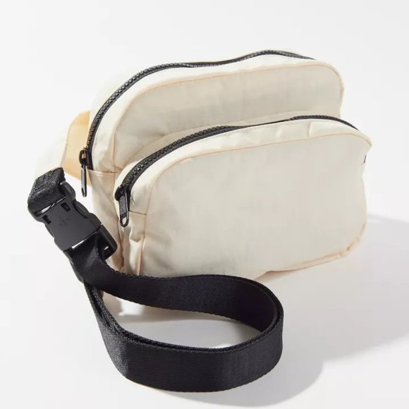 NWT Baggu Fanny Pack - Ivory - Picture 2 of 5